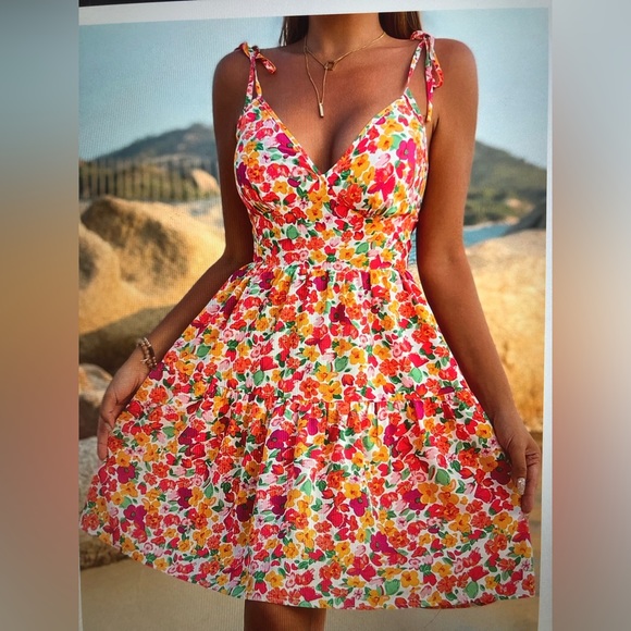 Women’s Floral Dress - Picture 3 of 3